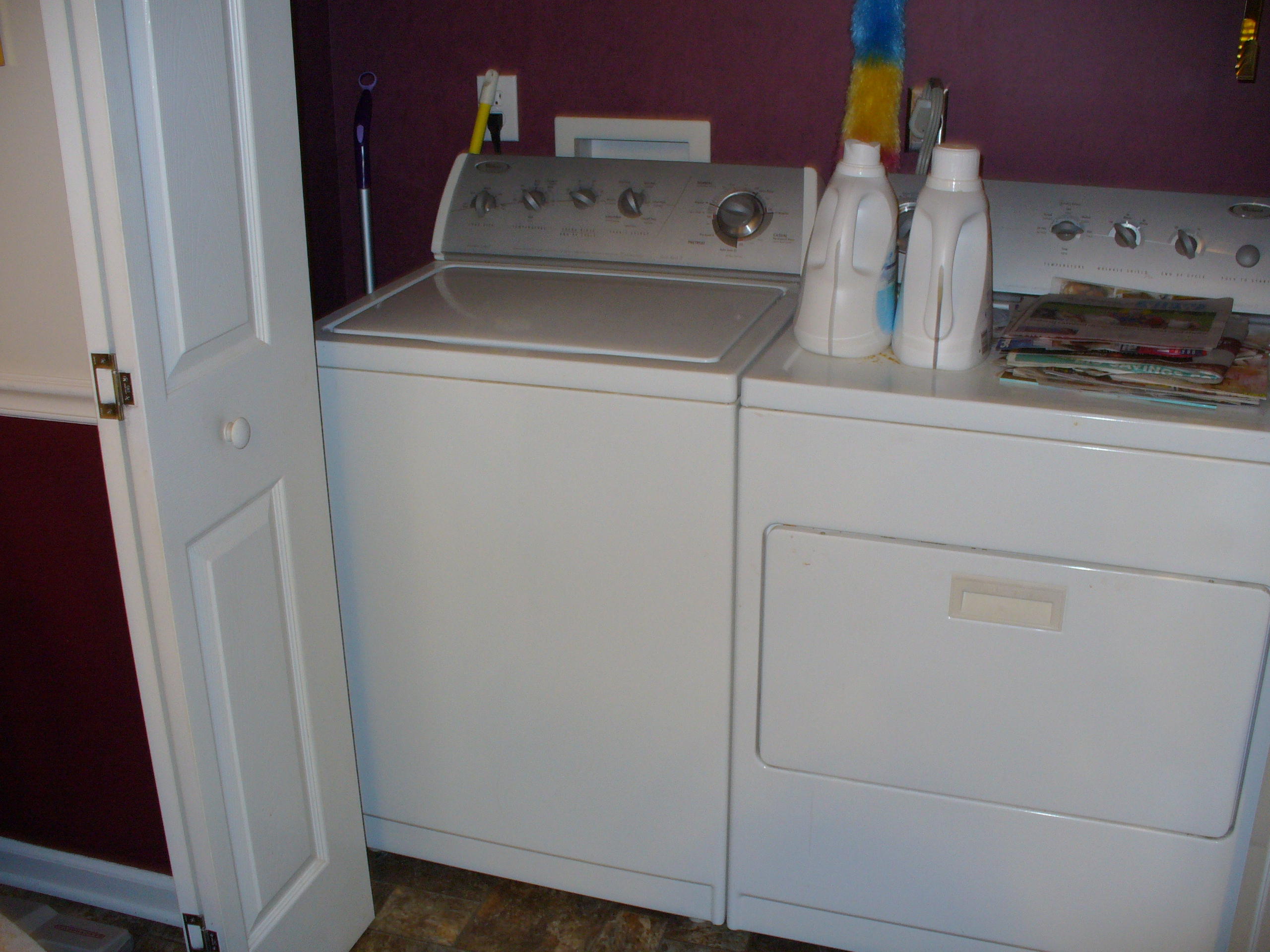 211 Oak Ridge Court Blue Ridge, VA 24064 - Photo 17 of 20 a utility room with dryer and washer