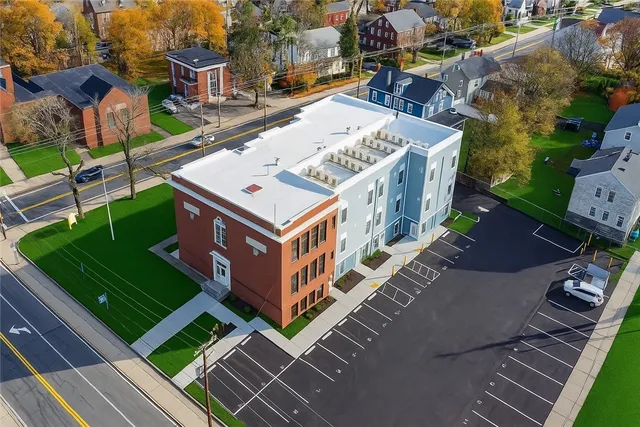 $1,475 | 1624 Lonsdale Avenue, Unit 204/304, Lincoln, RI 02865