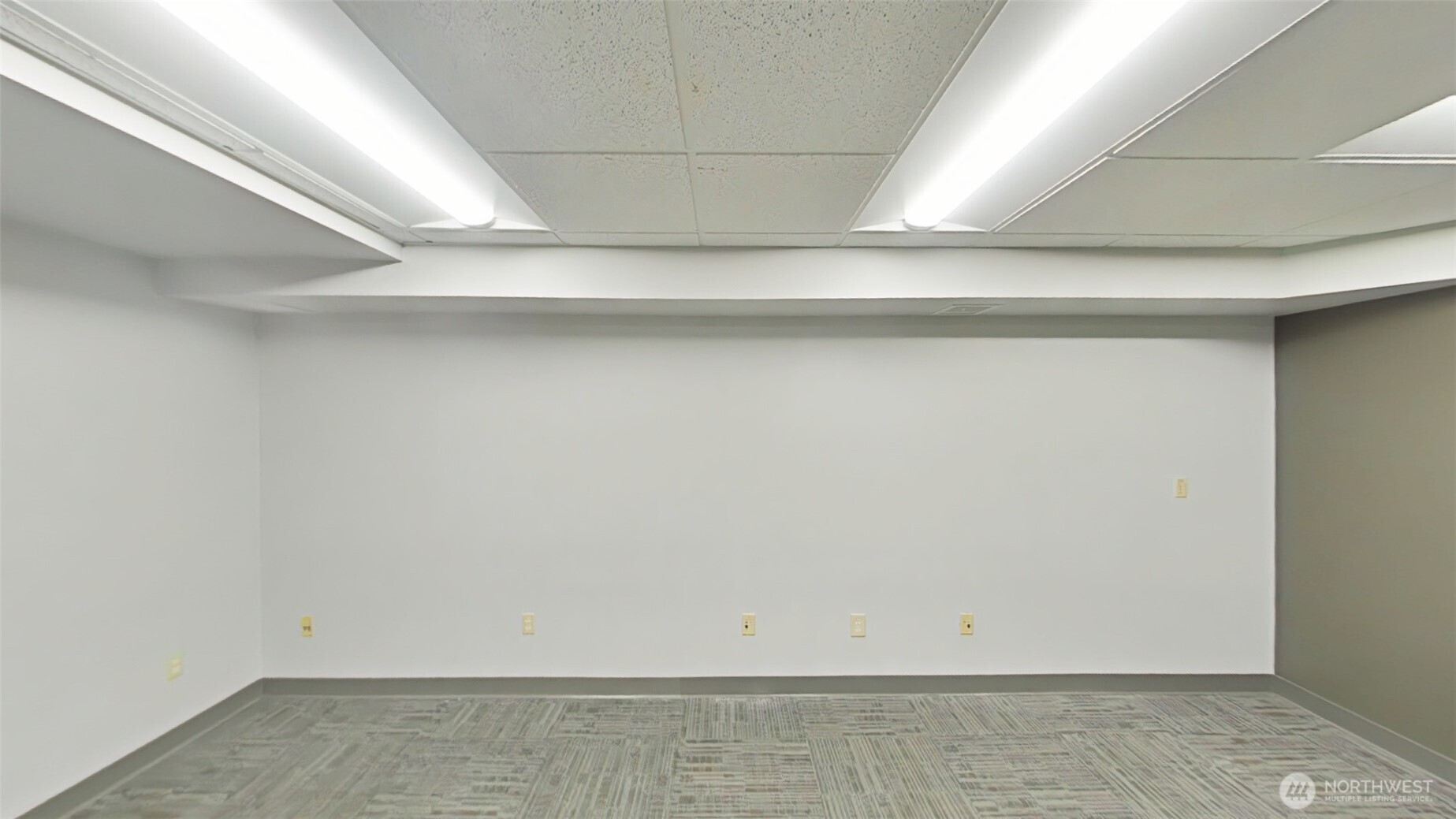 110 James Street, Unit 106 Edmonds, WA 98020 - Photo 6 of 19