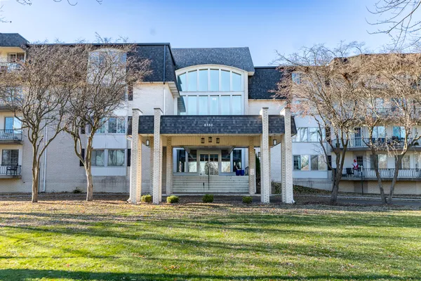 $185,000 | 8750 Harrison Avenue, Unit 211, Munster, IN 46321