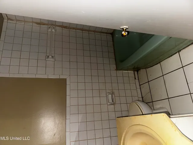 $32,500 | 931 Stuart Street, Jackson, MS 39204