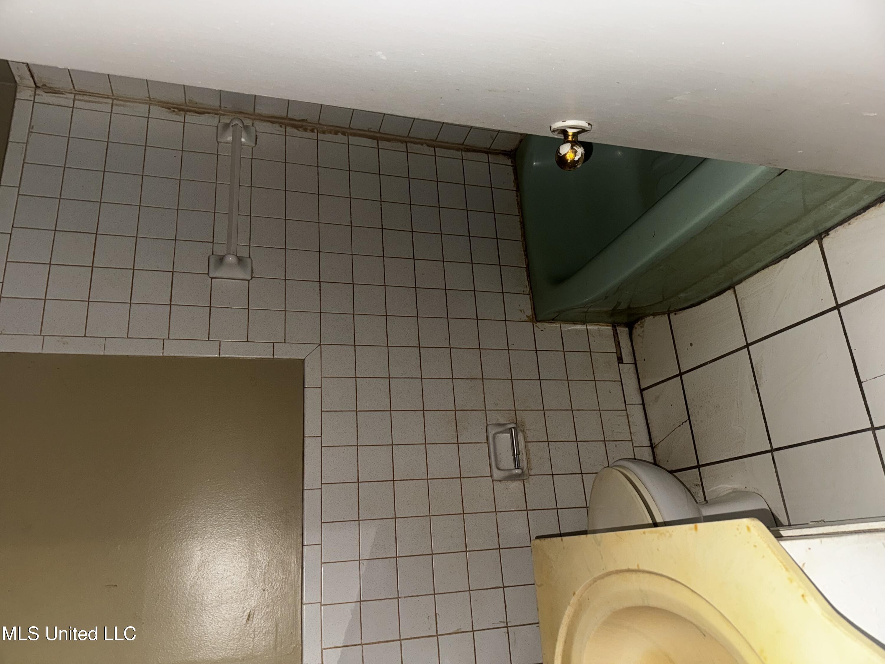 931 Stuart Street Jackson, MS 39204 - Photo 4 of 6 bath 1