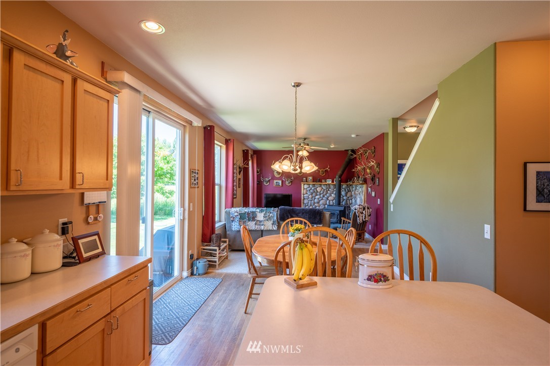 5563 Sand Road Bellingham, WA 98226 - Photo 13 of 36