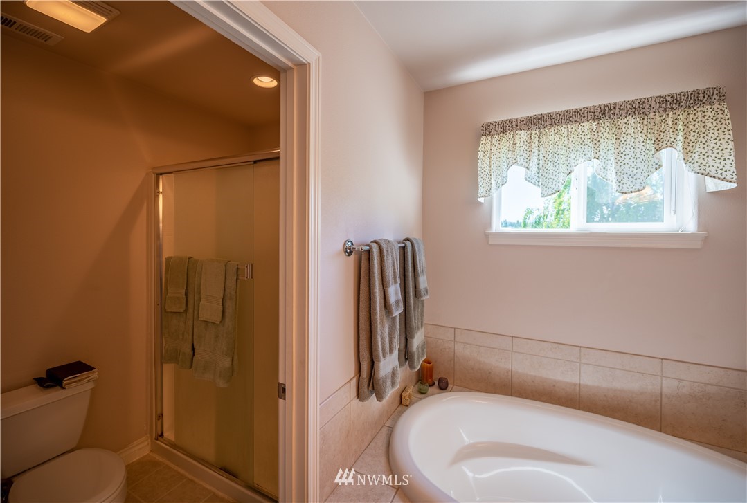 5563 Sand Road Bellingham, WA 98226 - Photo 19 of 36