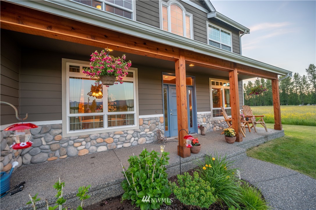 5563 Sand Road Bellingham, WA 98226 - Photo 3 of 36