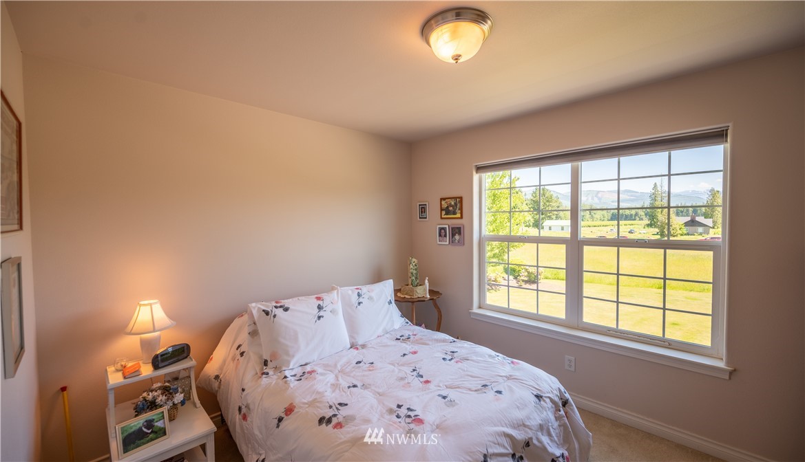 5563 Sand Road Bellingham, WA 98226 - Photo 23 of 36
