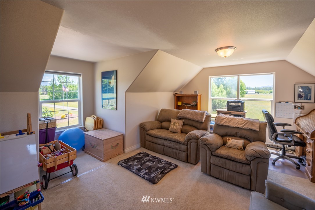 5563 Sand Road Bellingham, WA 98226 - Photo 25 of 36