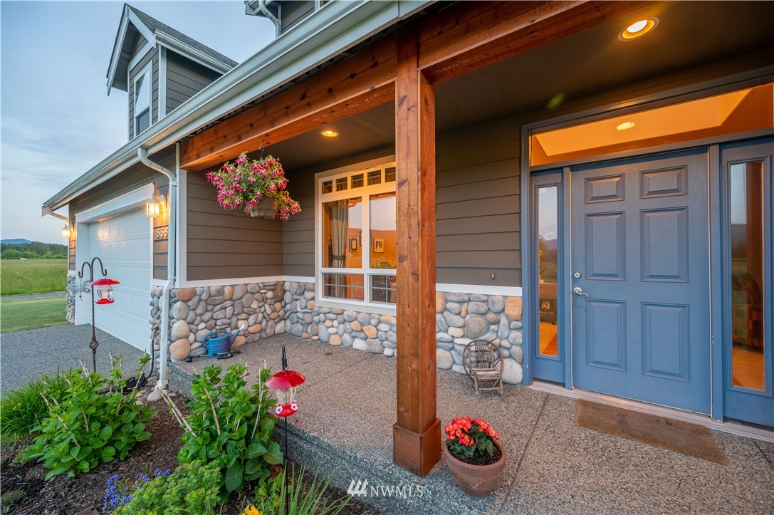 5563 Sand Road Bellingham, WA 98226 - Photo 4 of 36