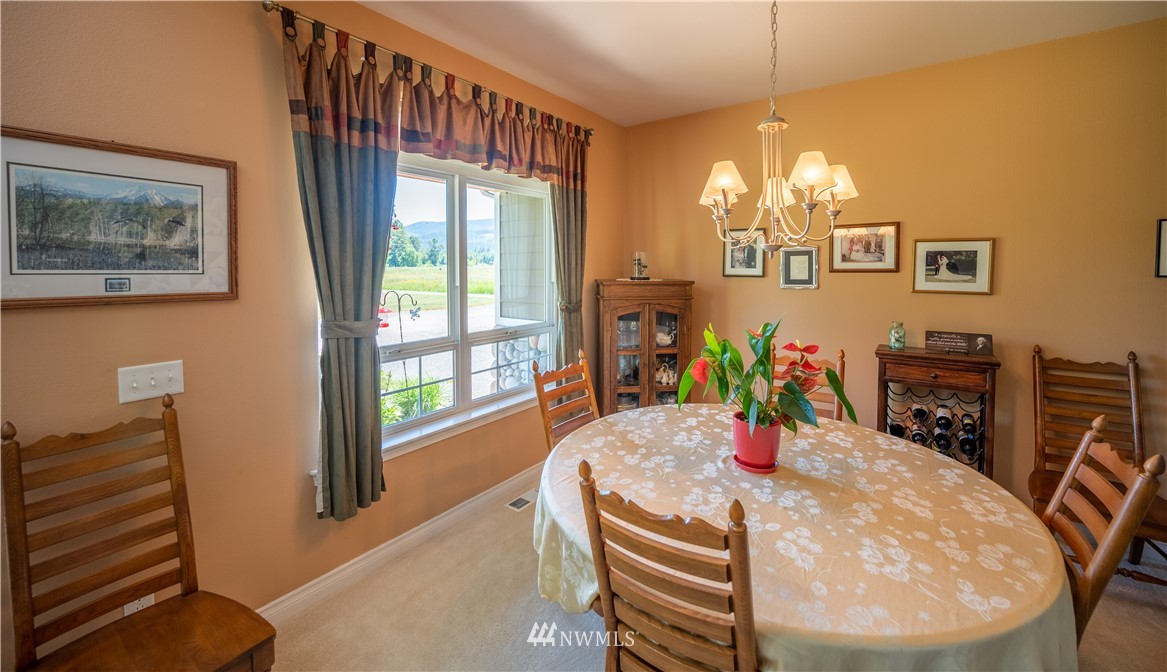 5563 Sand Road Bellingham, WA 98226 - Photo 5 of 36