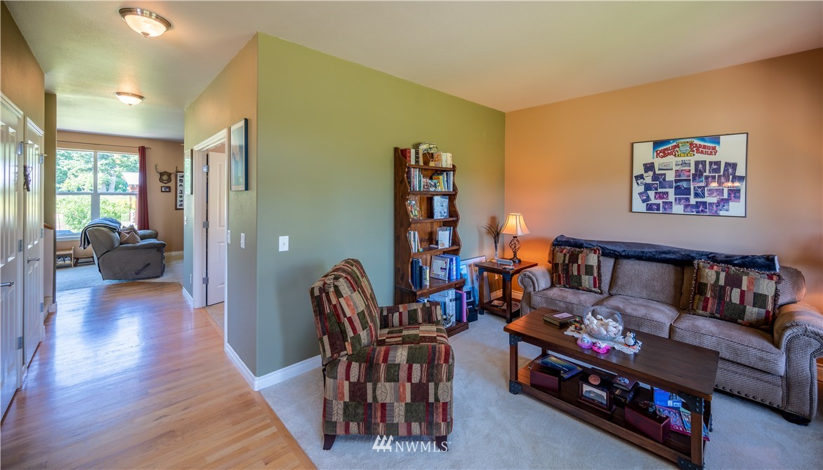 5563 Sand Road Bellingham, WA 98226 - Photo 7 of 36