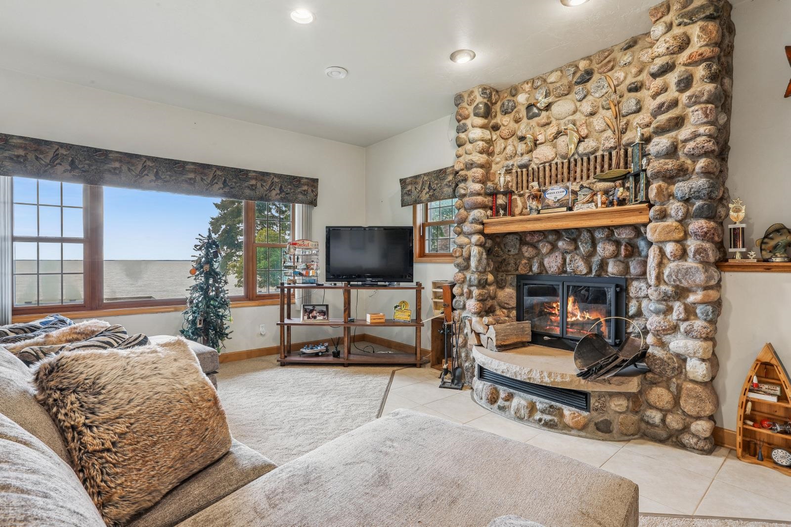 N6311 Fairy Springs Road Hilbert, WI 54129 - Photo 15 of 45