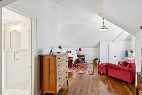 $2,850,000 | 2116 West Lake Of The Isles Parkway, Minneapolis, MN 55405