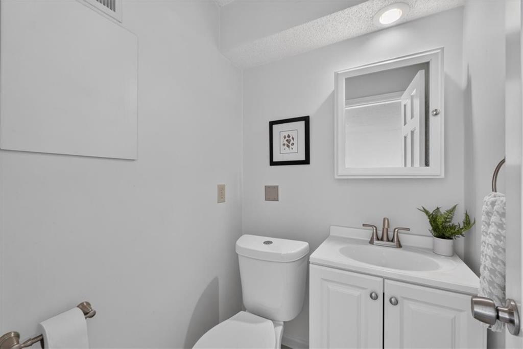 3608 Gillham Road, Unit 26 Kansas City, MO 64111 - Photo 41 of 45