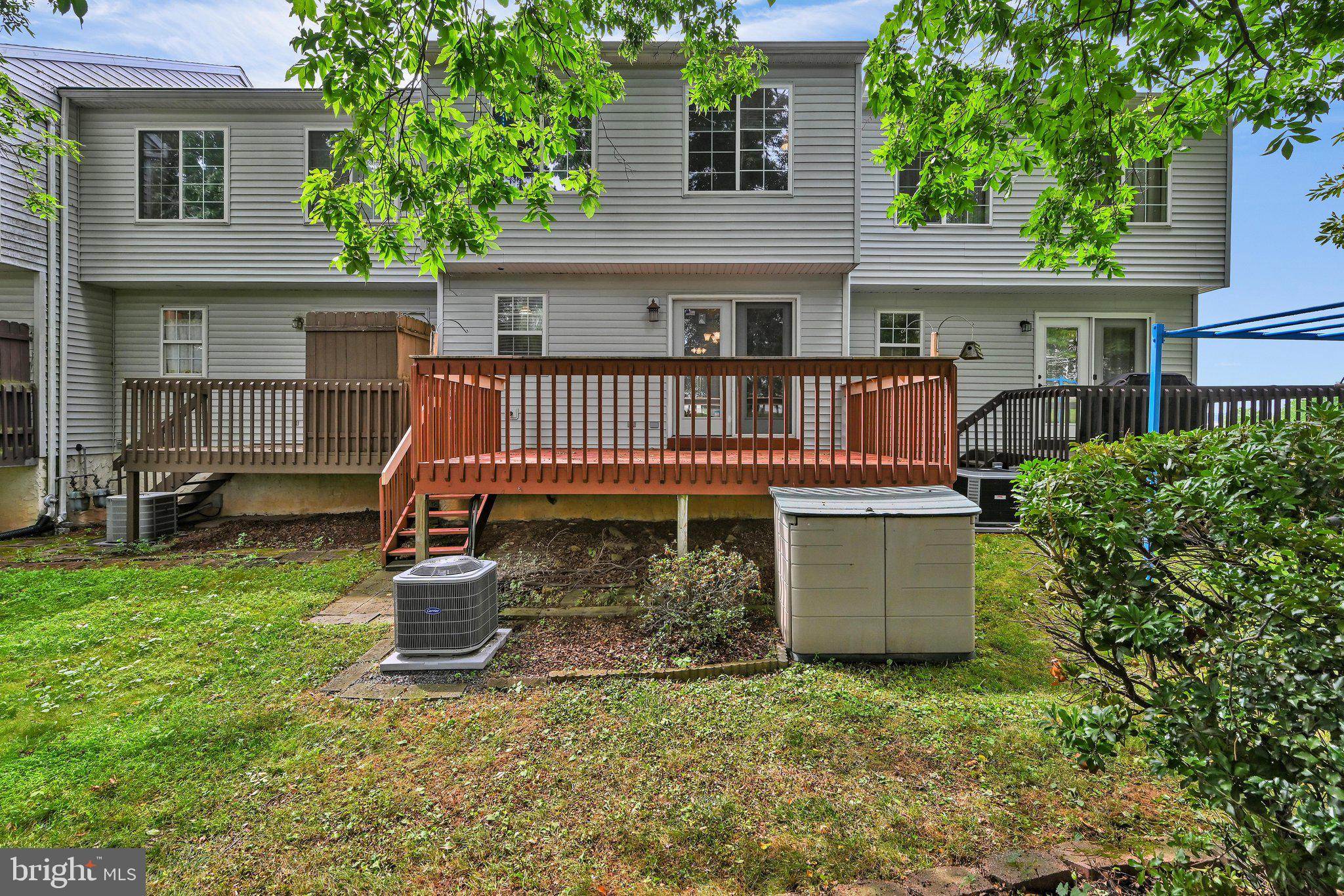 126 Riders Way Lebanon, PA 17042 - Photo 30 of 34 Exterior Back