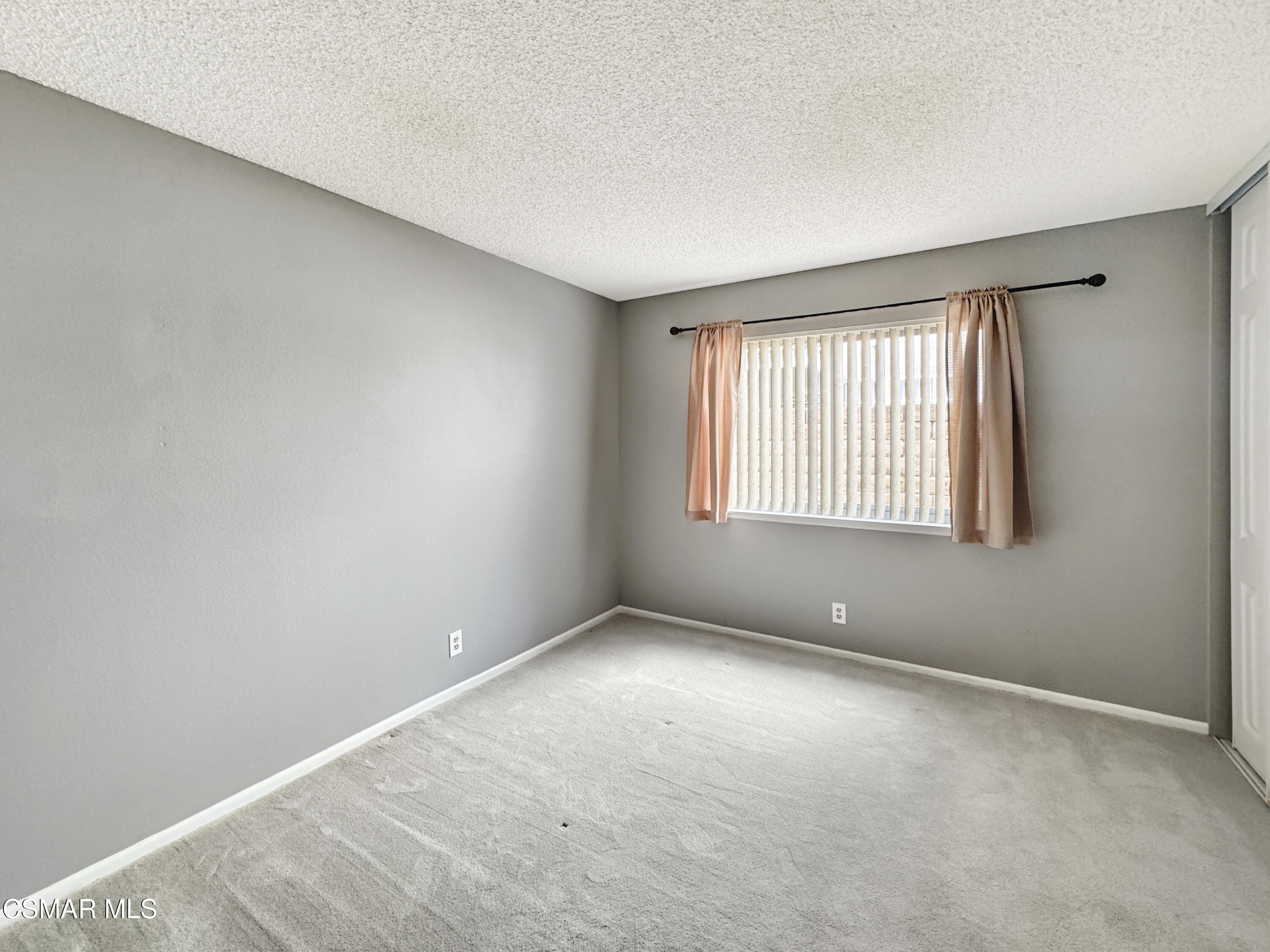 2948 Texas Avenue Simi Valley, CA 93063 - Photo 16 of 32 f39c45a5987c1426cf2c32bcad1d063edd1c332b