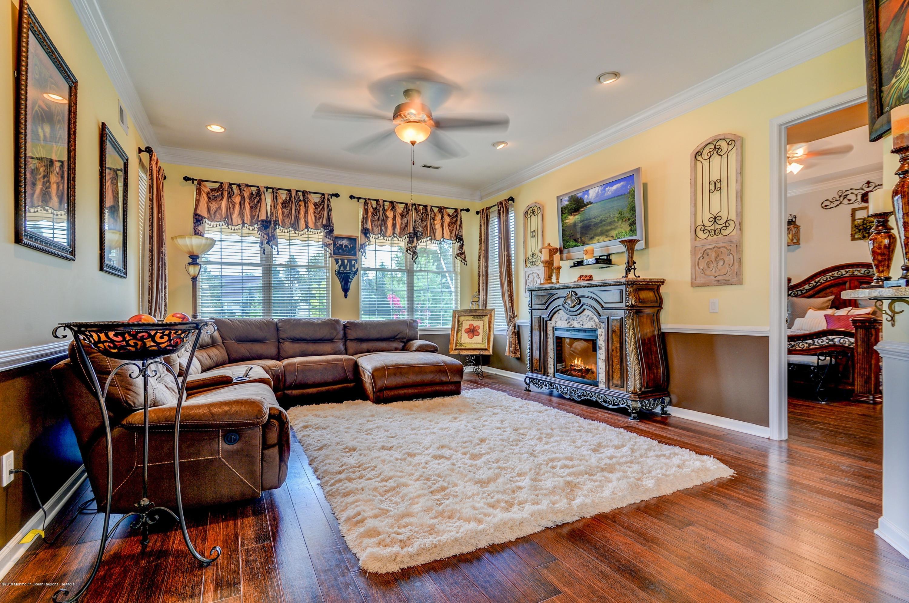 32 Shoal Road Jackson, NJ 08527 - Photo 14 of 42 014_Family