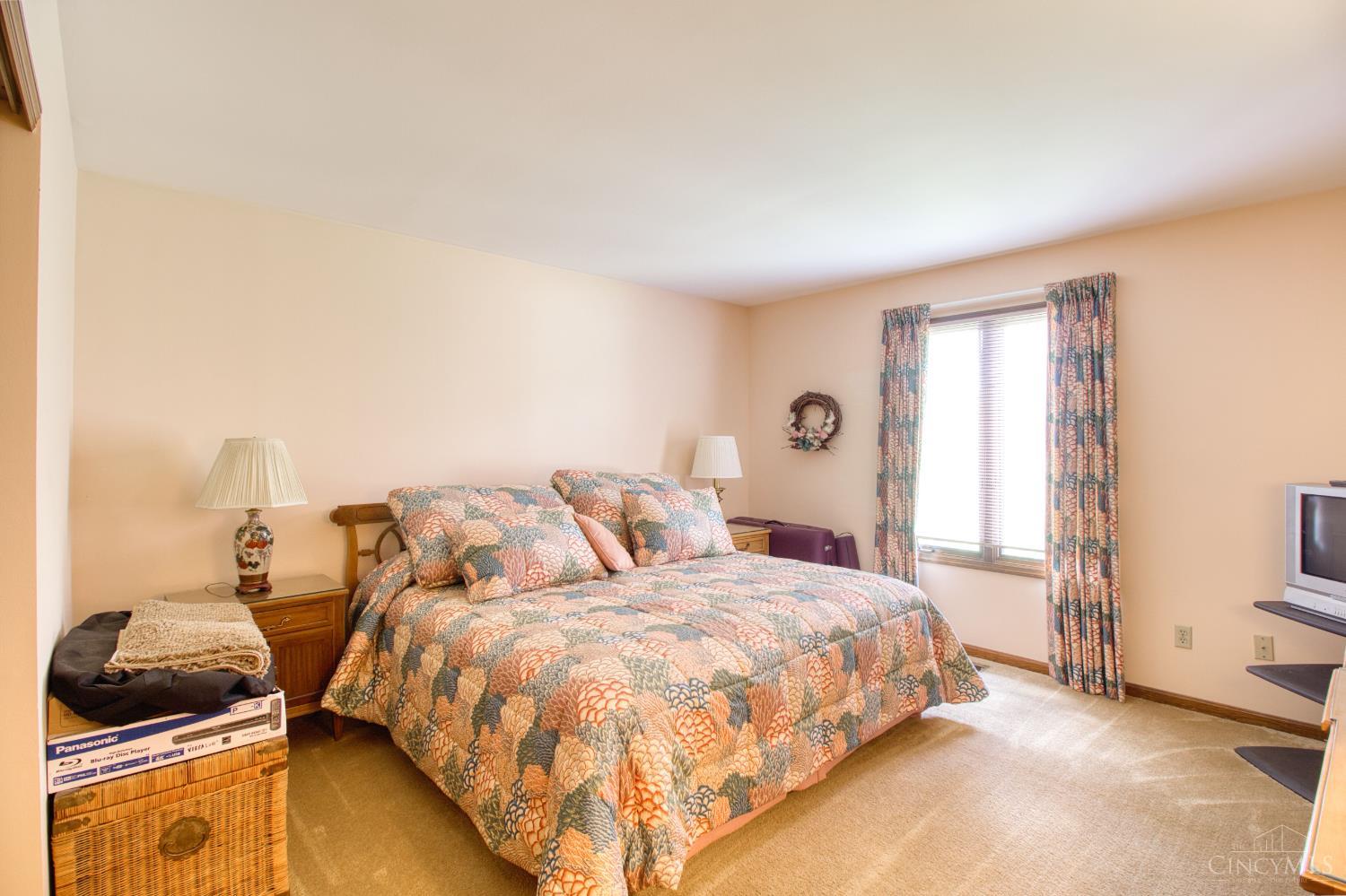 7025 Stonington Road Cincinnati, OH 45230 - Photo 36 of 51 Gallery Image 36