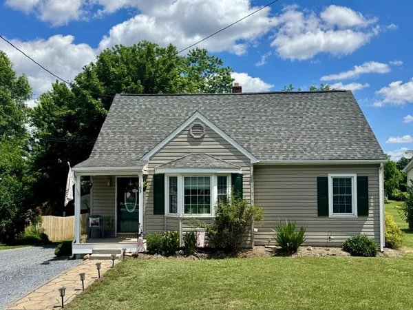 $339,000 | 165 Shenandoah Avenue, Timberville, VA 22853