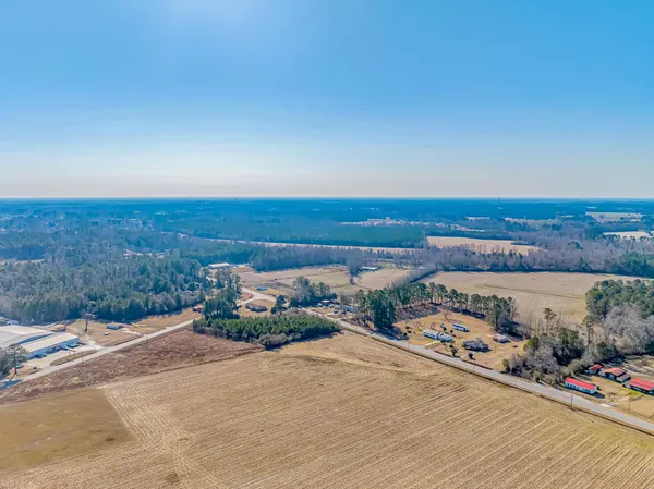 $330,000 | 9 Business W Loris Sc 29569, Loris, SC 29569