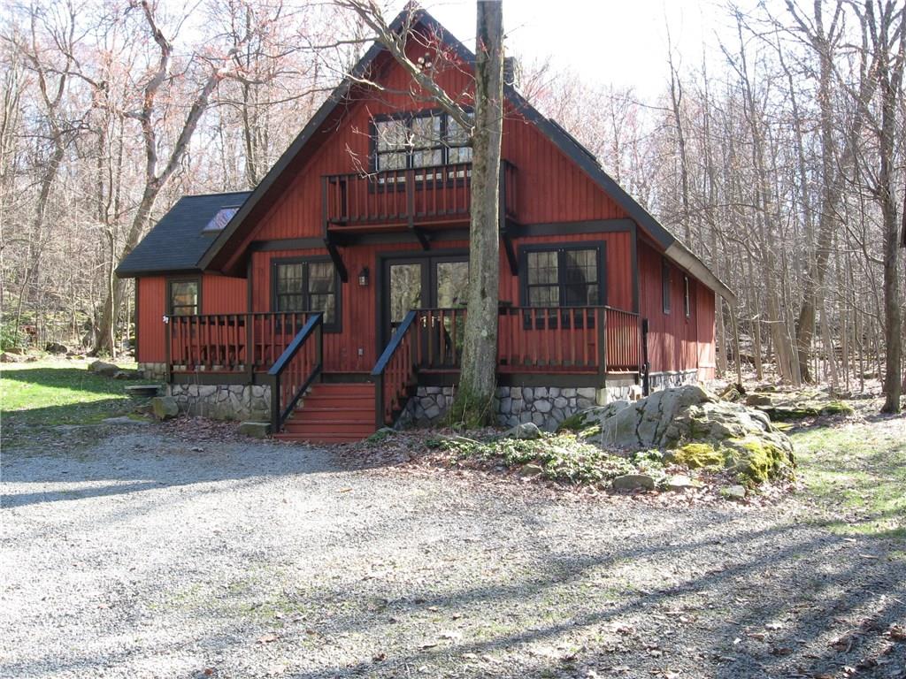 123 Maple Road Acme, PA 15610 - Photo 1 of 25