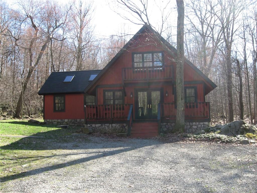 123 Maple Road Acme, PA 15610 - Photo 2 of 25