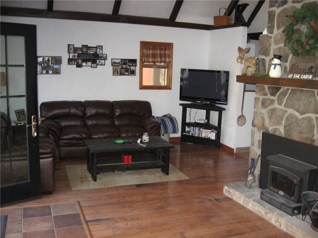 123 Maple Road Acme, PA 15610 - Photo 4 of 25
