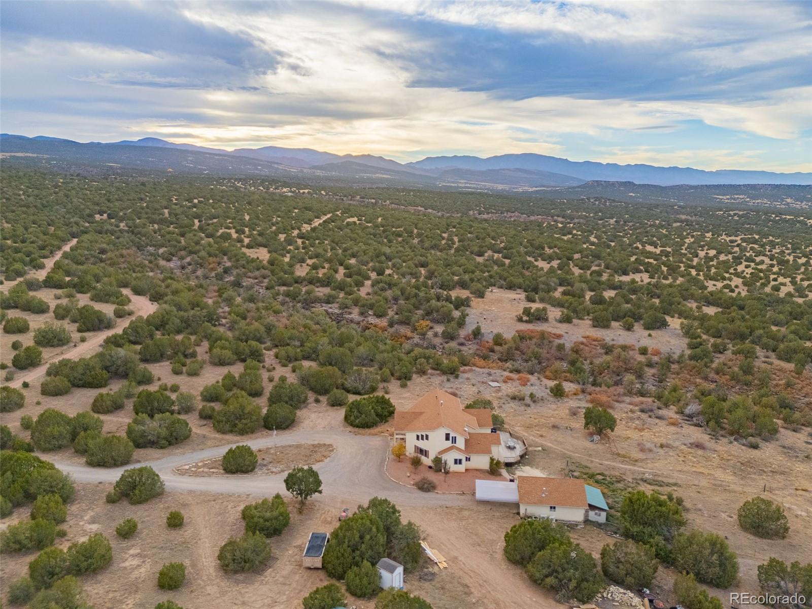 3115 Canyon Heights Road Pueblo, CO 81005 - Photo 32 of 44 view of city and mountain