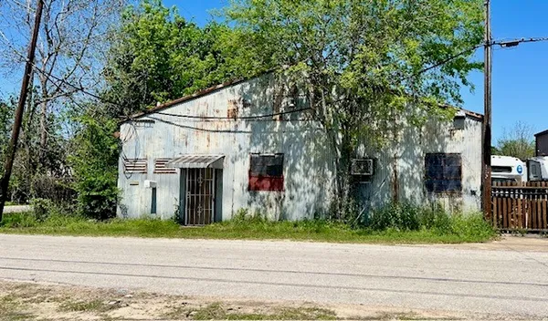 $2,300 | 7903 Leander Street, Houston, TX 77012
