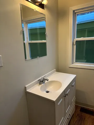 $2,450 | 33 Thomas Street, Unit 1, Southbridge, MA 01550