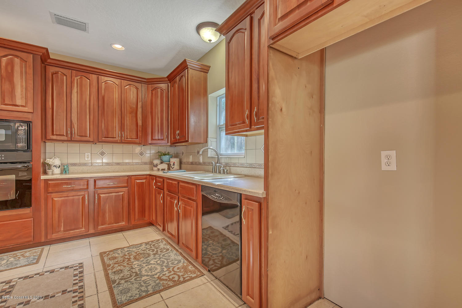1290 Adamson Road Cocoa, FL 32926 - Photo 13 of 38 Updated Kitchen With Solid Wood Cabinets