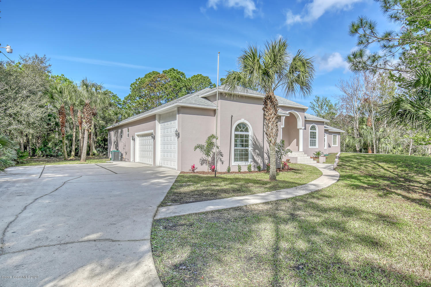 1290 Adamson Road Cocoa, FL 32926 - Photo 4 of 38 Huge 3 Car Garage, With RV-BOAT Space!
