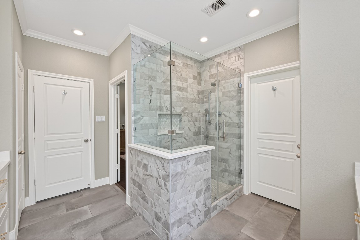 18207 Yukon Ridge Trail Humble, TX 77346 - Photo 21 of 49 Spacious glass-enclosed shower with tile