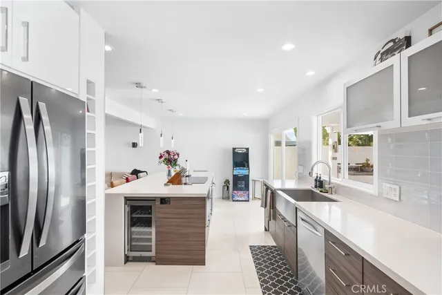 $1,925,000 | 20191 Imperial Cove Lane, Huntington Beach, CA 92646