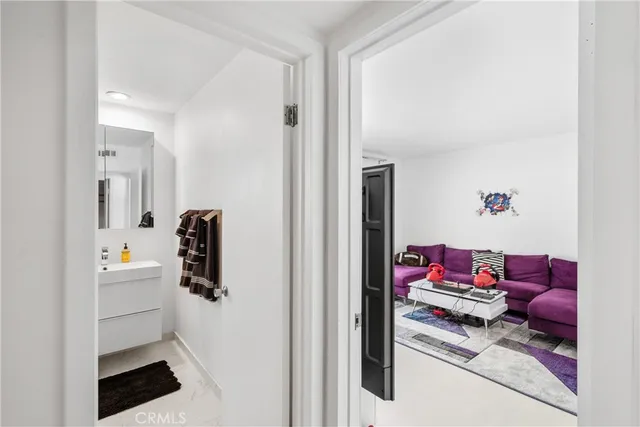 $1,925,000 | 20191 Imperial Cove Lane, Huntington Beach, CA 92646