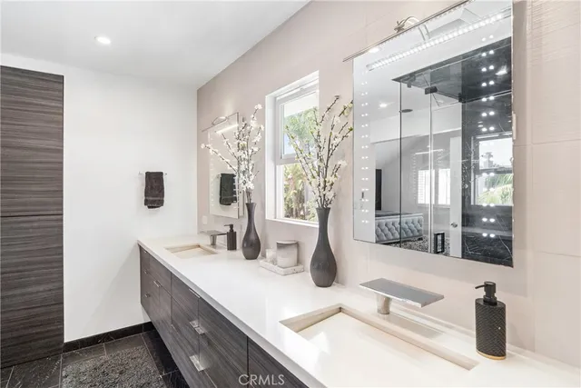 $1,925,000 | 20191 Imperial Cove Lane, Huntington Beach, CA 92646