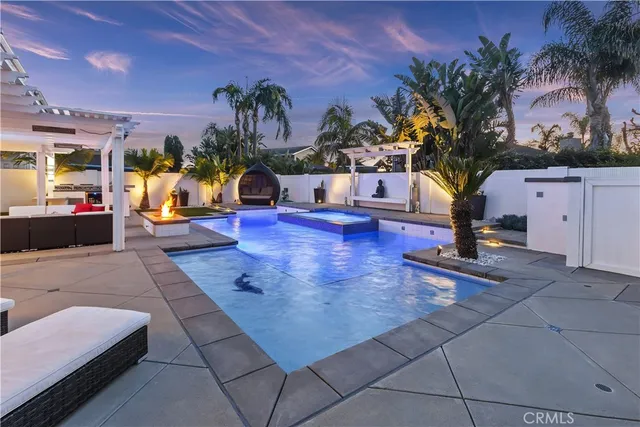 $1,925,000 | 20191 Imperial Cove Lane, Huntington Beach, CA 92646
