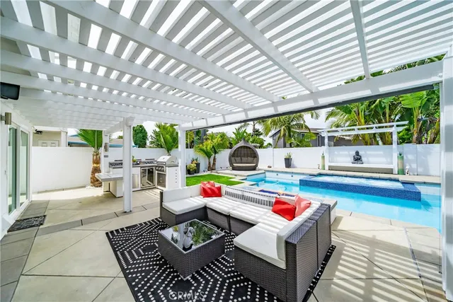 $1,925,000 | 20191 Imperial Cove Lane, Huntington Beach, CA 92646