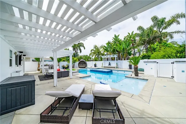 $1,925,000 | 20191 Imperial Cove Lane, Huntington Beach, CA 92646