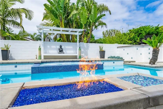 $1,925,000 | 20191 Imperial Cove Lane, Huntington Beach, CA 92646