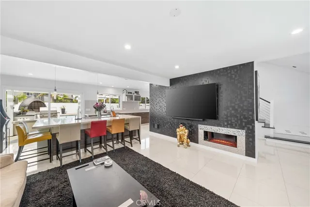 $1,925,000 | 20191 Imperial Cove Lane, Huntington Beach, CA 92646