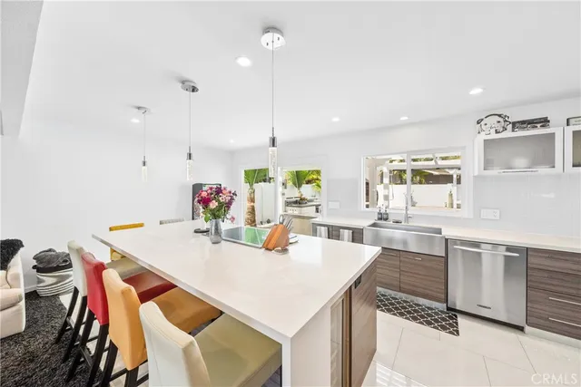 $1,925,000 | 20191 Imperial Cove Lane, Huntington Beach, CA 92646