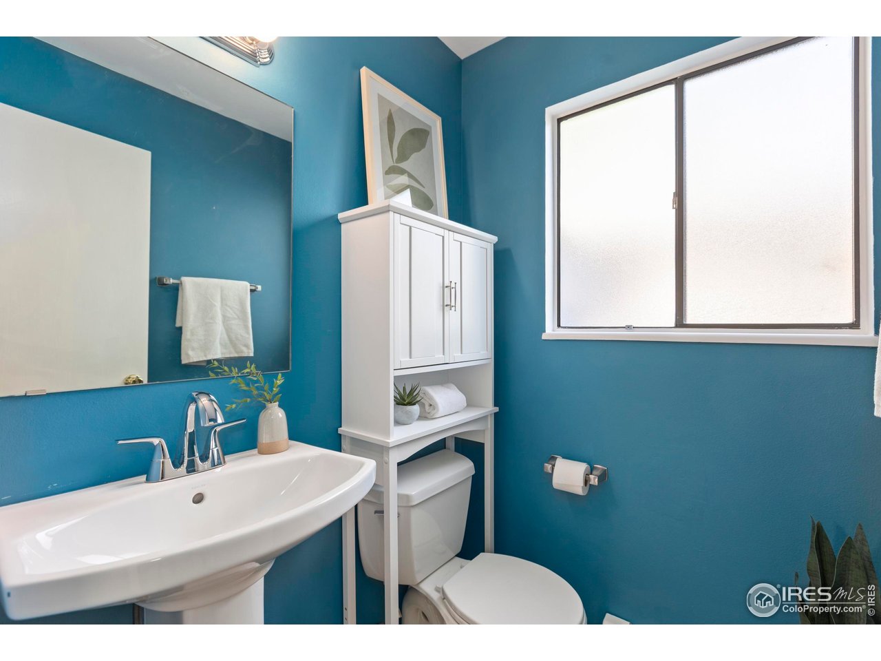 705 East Drake Road, Unit 40 Fort Collins, CO 80525 - Photo 17 of 33 Great powder bath located on the main floor when entertaining!