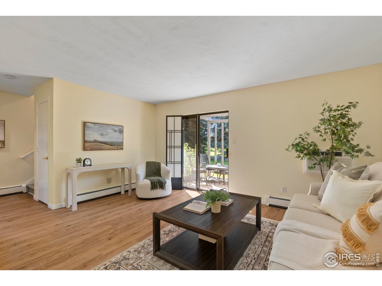 705 East Drake Road, Unit 40 Fort Collins, CO 80525 - Photo 7 of 33 Light and Bright living room!