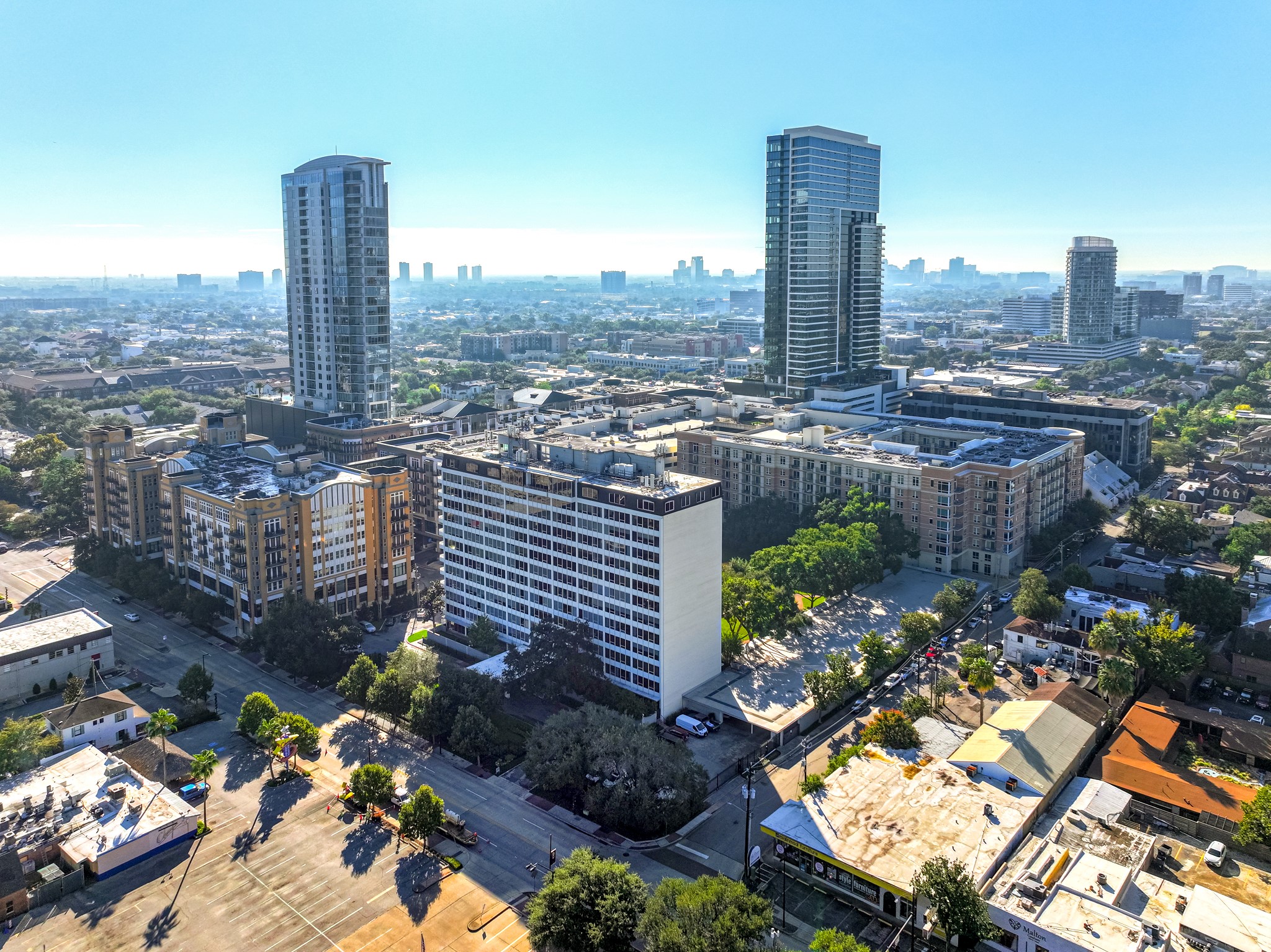 2701 Westheimer Road, Unit 6F Houston, TX 77098 - Photo 5 of 45 a city view with tall buildings