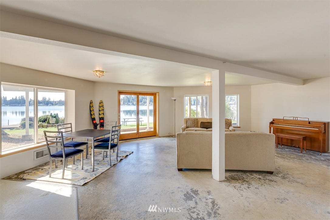 15916 Peninsula Road Stanwood, WA 98292 - Photo 15 of 23 Gallery Image 15