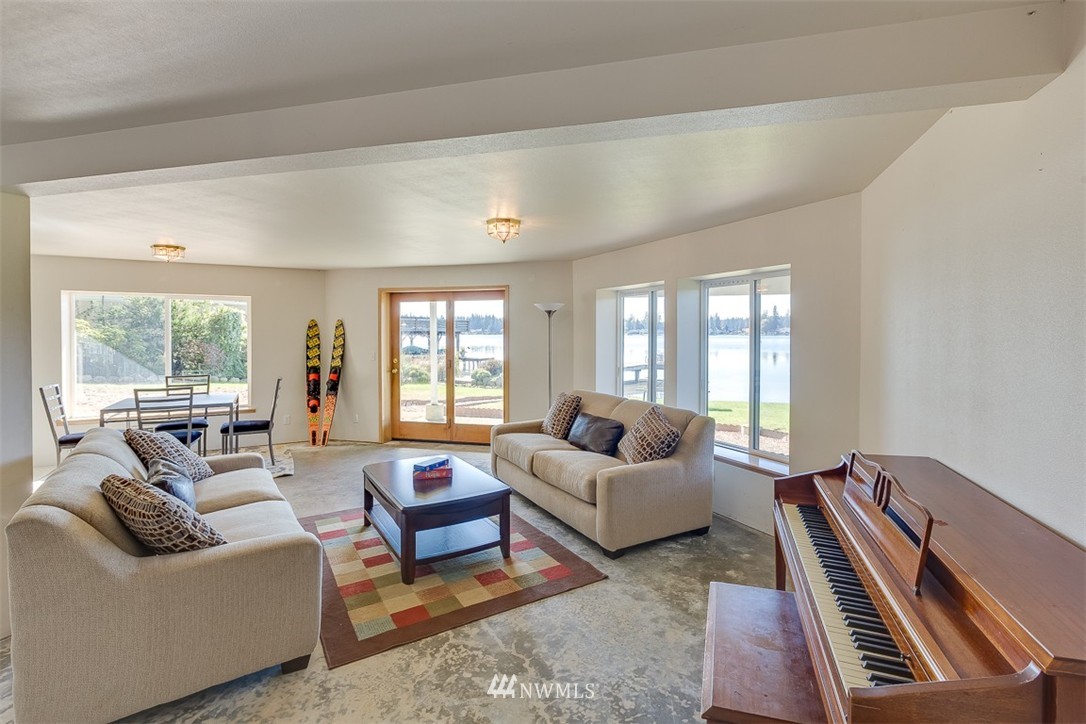 15916 Peninsula Road Stanwood, WA 98292 - Photo 16 of 23 Gallery Image 16