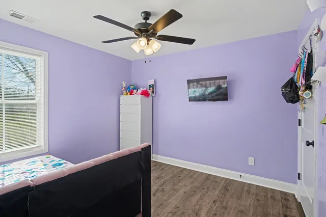 a view of entryway with window