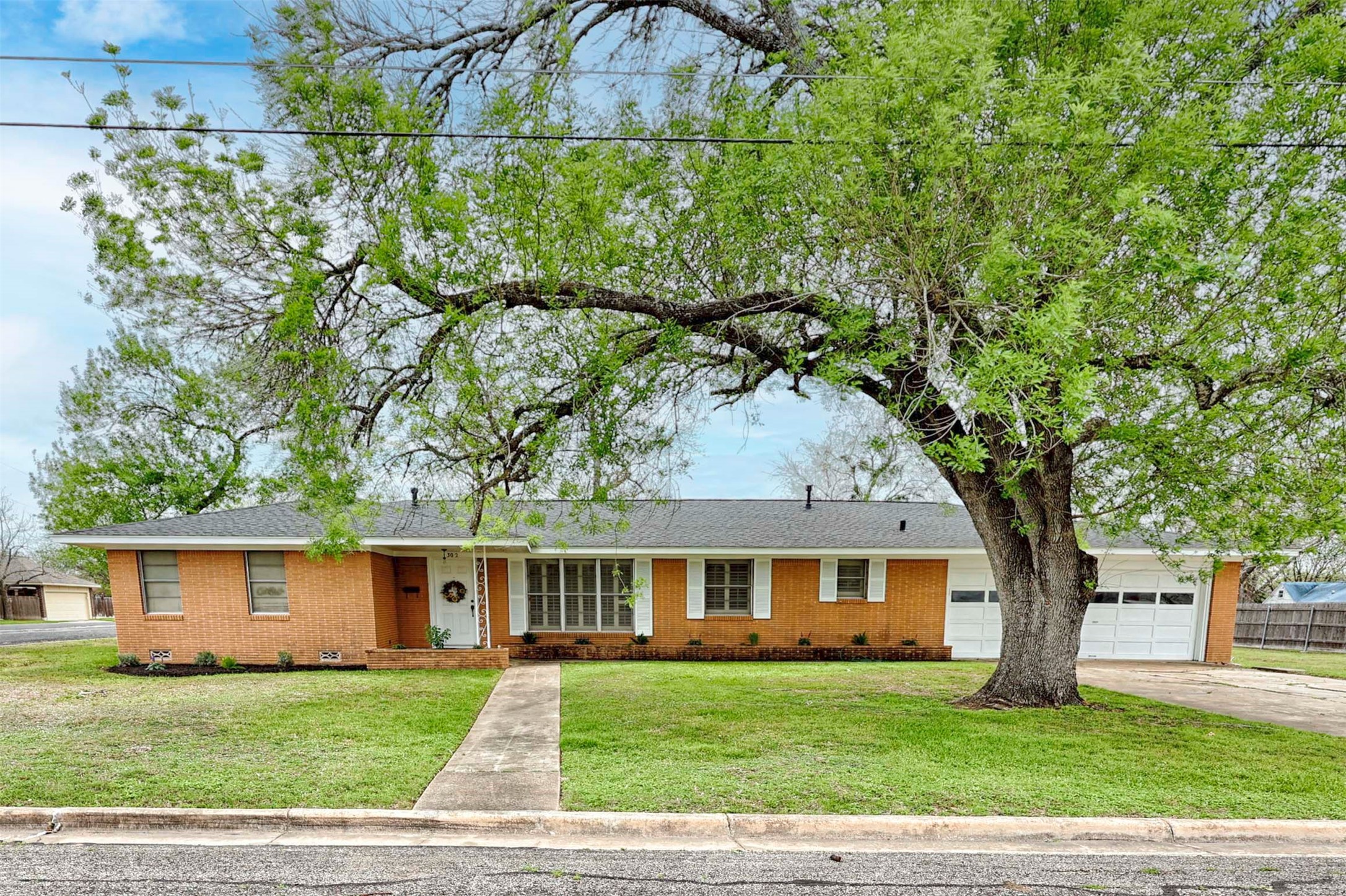 302 Baumgarten Street Schulenburg, TX 78956 - Photo 1 of 23