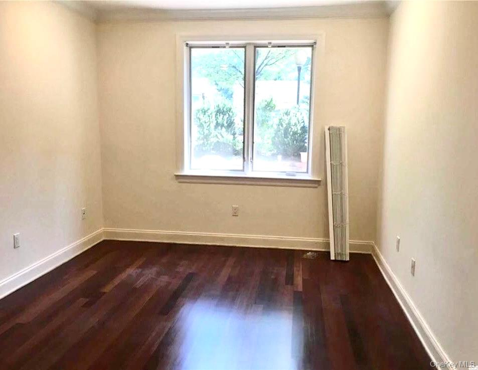 171-sterling Great Neck Road Great Neck, NY 11021 - Photo 13 of 18