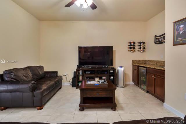 2532 Southwest 147 Path Miami, FL 33185 - Photo 11 of 38 Gallery Image 11